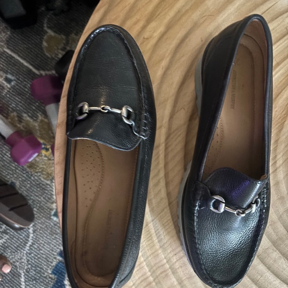 Naturalizer, Johnston and Murphy, and Dorkings Shoes - 3 pairs of women’s size 10 1/2-11 shoes